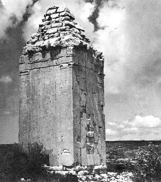 Tomba a torre