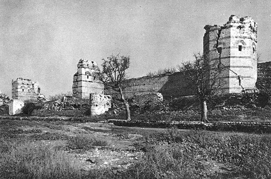 Mura Teodosiane