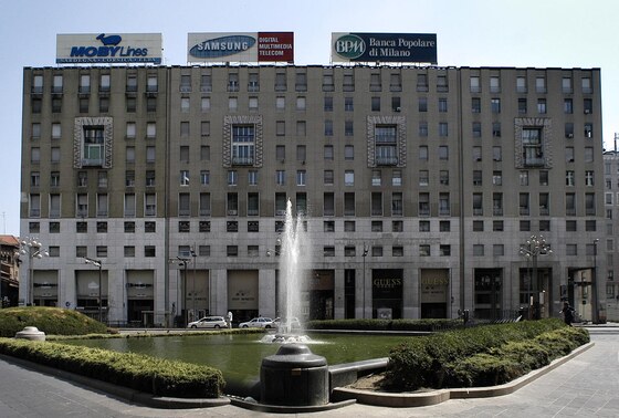 PALAZZI DI PIAZZA SAN BABILA (1938-46)