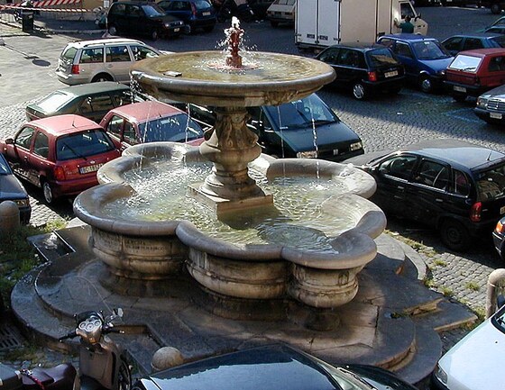 Fontana Piazza delle Cinque Scole