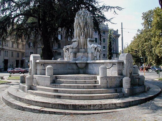 Fontana delle Anfore