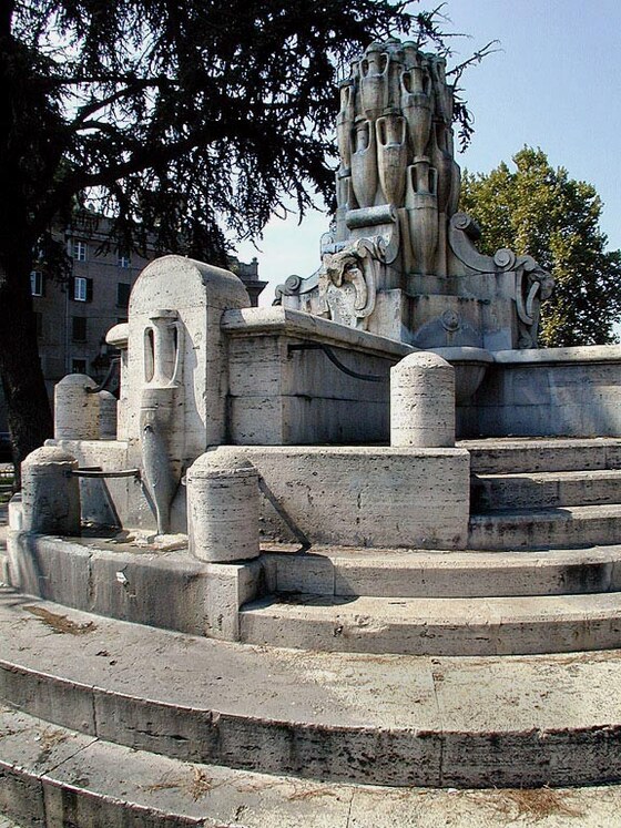 Fontana delle Anfore
