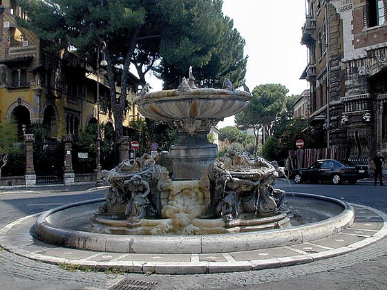 Fontana delle Rane
