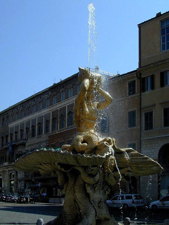 Fontana del Tritone in Piazza Barberini
