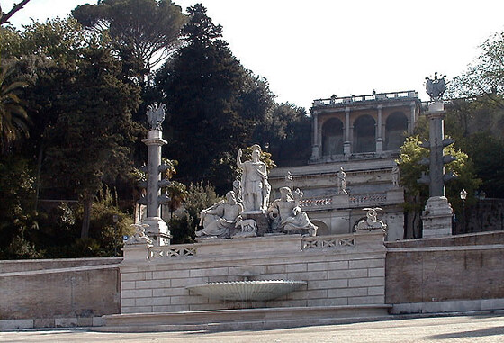Piazza del Popolo — Fontana della Dea Roma