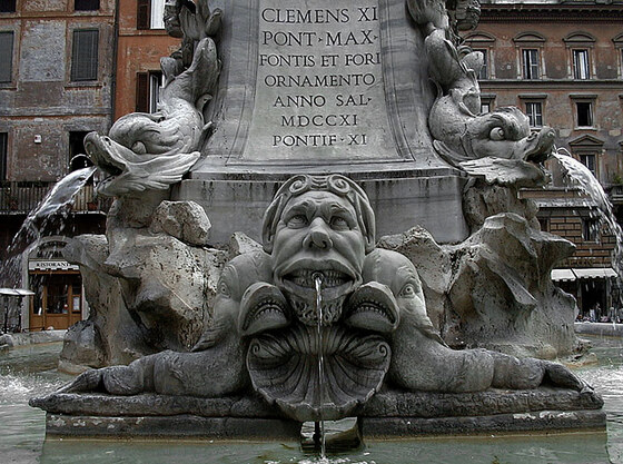 Fontana del Pantheon in Piazza della Rotonda