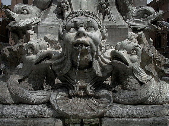 Fontana del Pantheon in Piazza della Rotonda