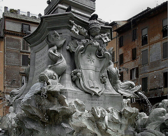 Fontana del Pantheon in Piazza della Rotonda