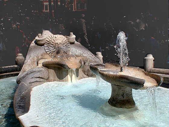 La Barcaccia in Piazza di Spagna