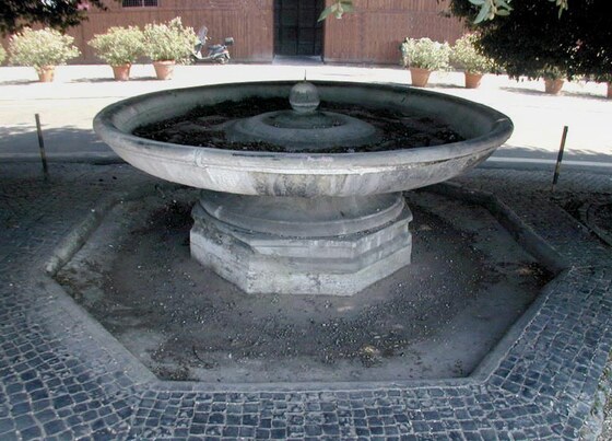 Fontana della Palla di Cannone