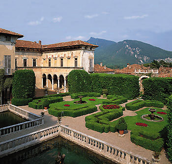 VILLA CICOGNA MOZZONI