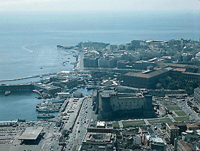 Castel Nuovo, Porto Beverello, Palazzo Reale di Maschio Angioino, Piazza del Municipio — Napoli, Campania