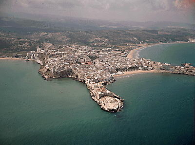 Nucleo antico, penisola, castello — Vieste, Puglia