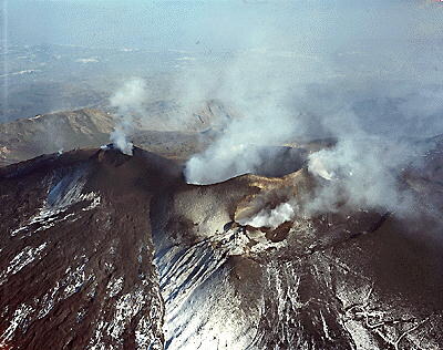 Cratere centrale, cratere laterale di nord-est, fumate — Monte Etna, Sicilia