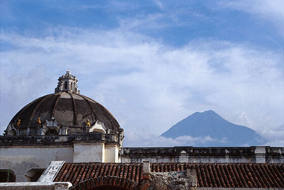 Antigua Guatemala : cupola convento de la Merced