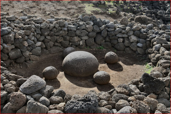 Ahu Te Pito Kura