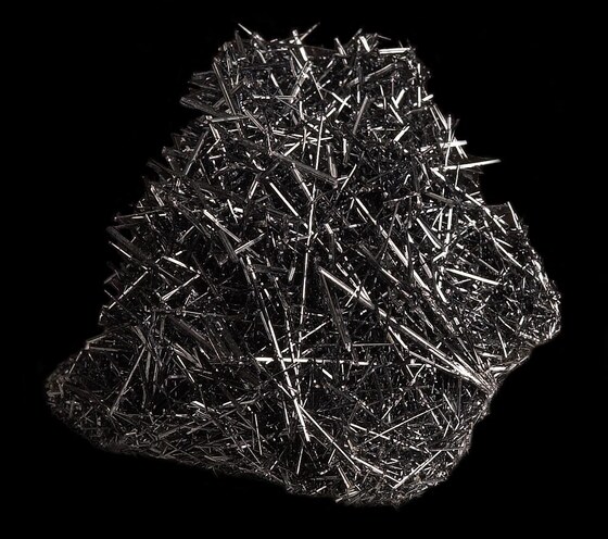 Antimonite o Stibnite