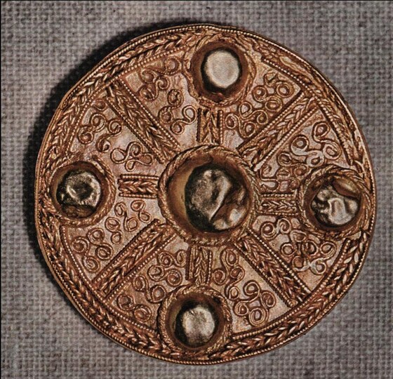 Fibula a disco, Anonimo